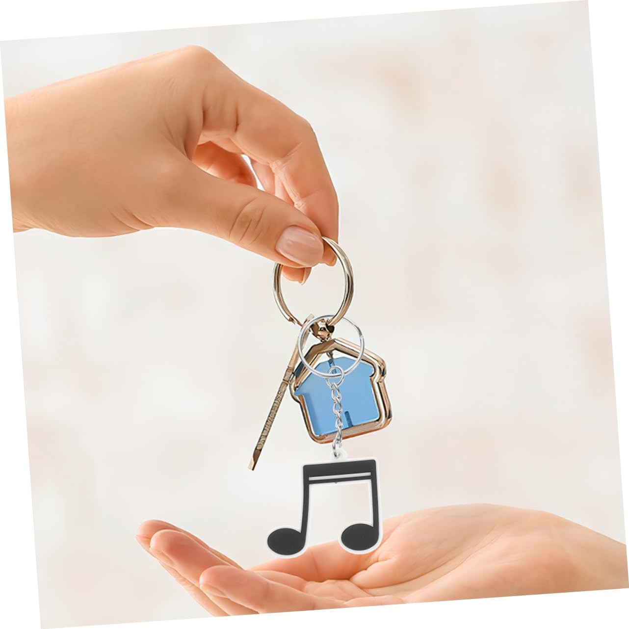 DECHOUS 12pcs Music Note Keychains for Retro Party Favors