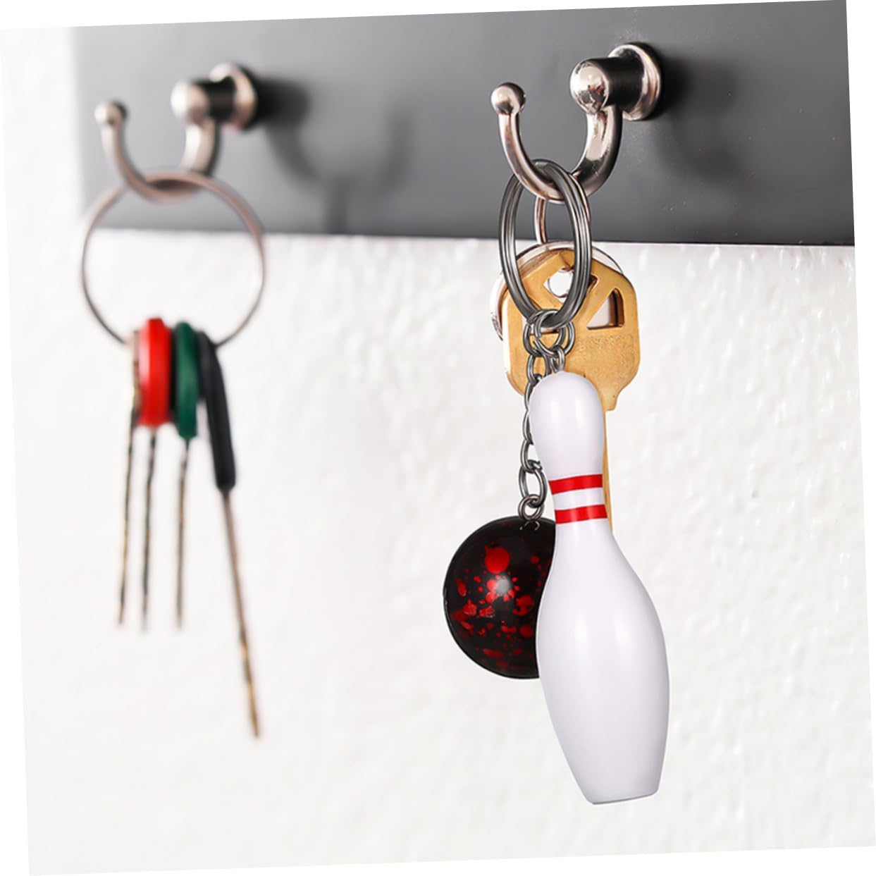 8pcs Bowling Keychains Sports Themed Keyring Packs for Parties