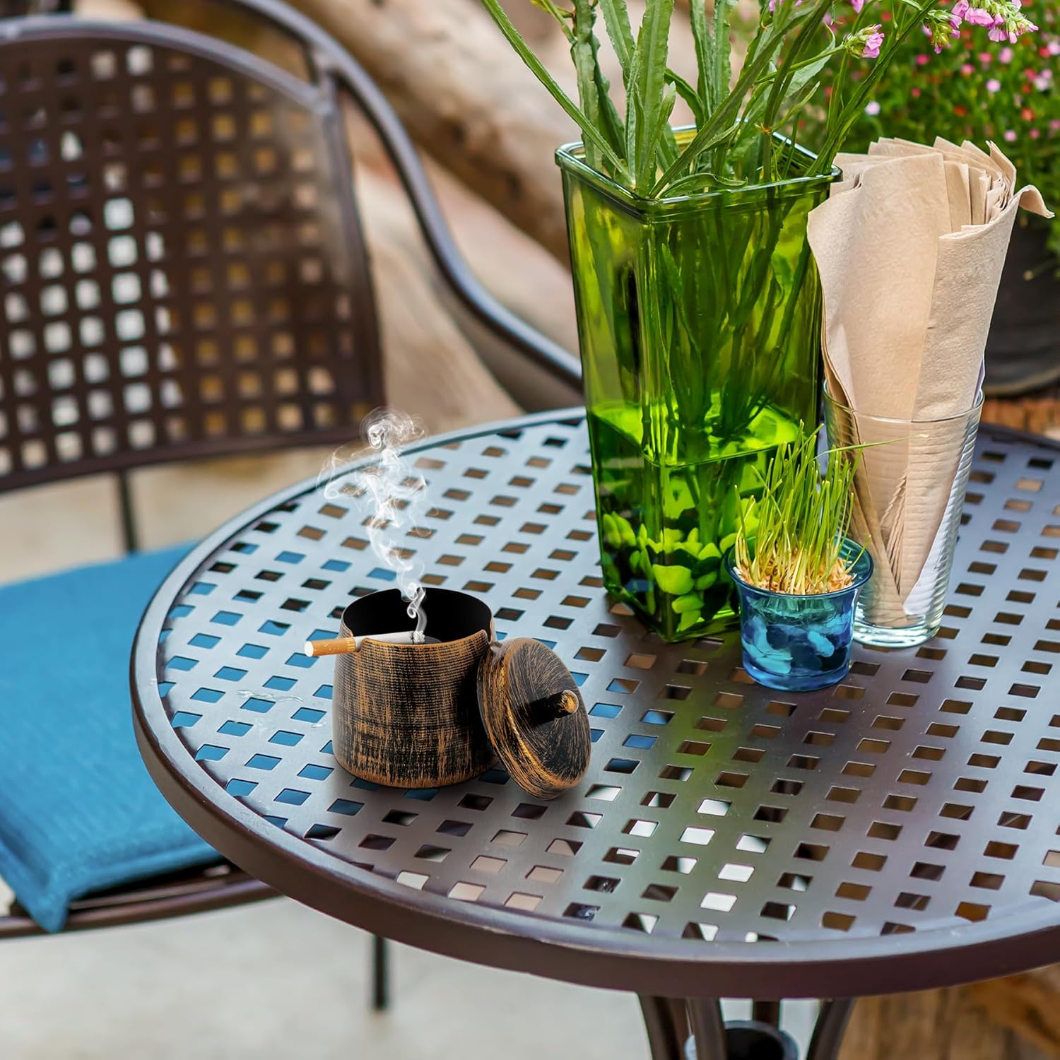 Yiiwinwy Windproof Cigarette Ashtray Outdoor